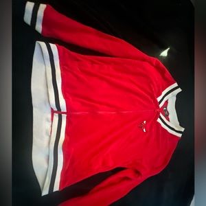 bulls vintage sweatshirt size large. if you want better pictures, let me know!